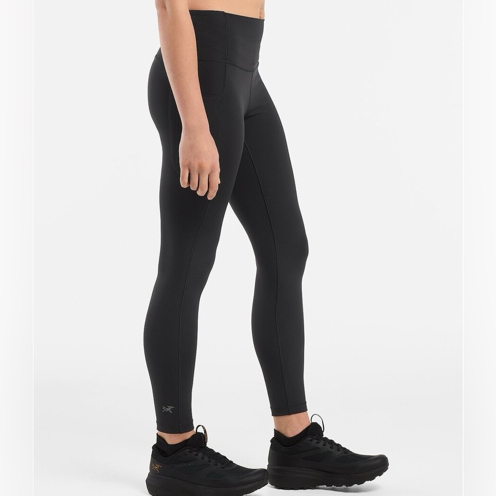 Arc'teryx Essent High-Rise 26" Legging Womens Size W23 Black Hiking Outdoors NEW